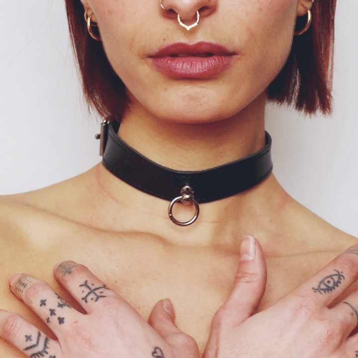 Collier fin anneau Noir - Oralove