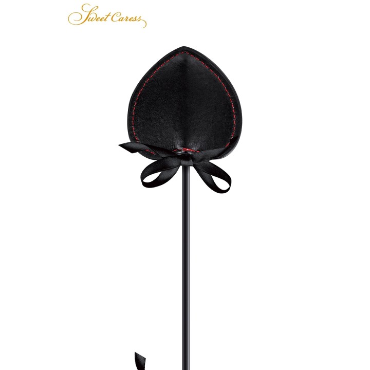 Tapette pique avec pompon rouge - Sweet Caress - Oralove