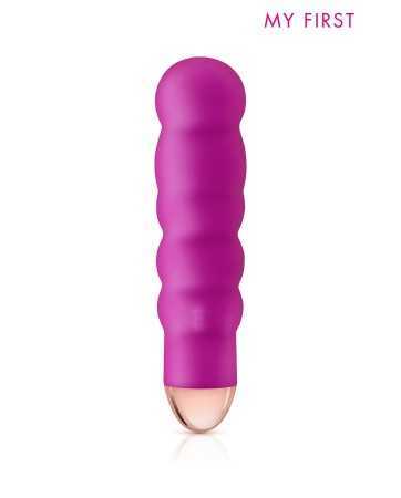 Rechargeable pink vibrator Giggle - My First16524oralove